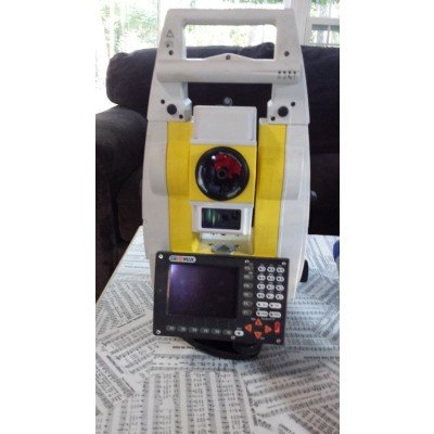 Geomax zoom 80 r5 Robotic Total Station with data collector and prism4