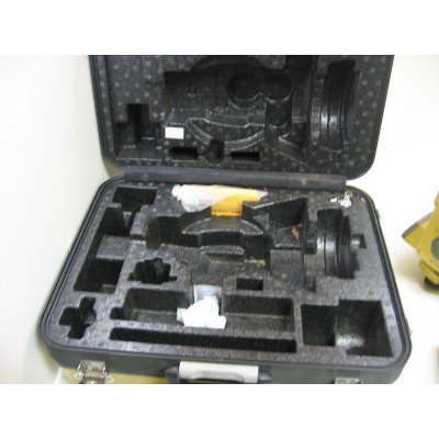 Leica TCRP1205R300 5 Total Station W RADIO HANDLE2